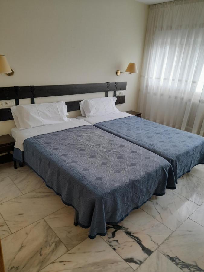 סיגוויירו Hotel Os Carballos מראה חיצוני תמונה