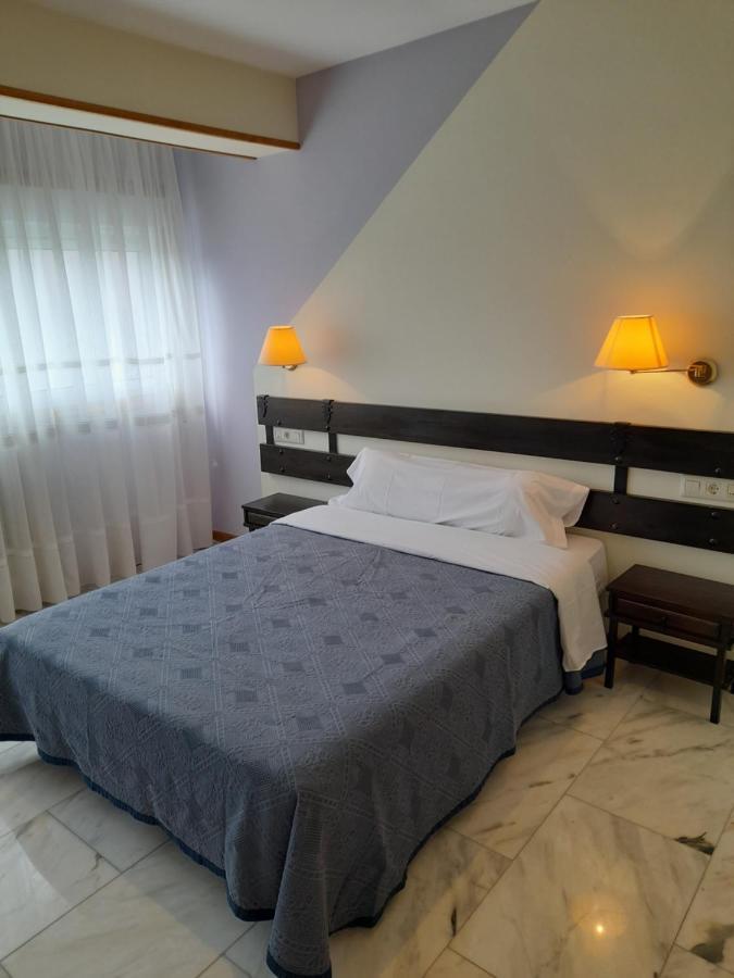 סיגוויירו Hotel Os Carballos מראה חיצוני תמונה