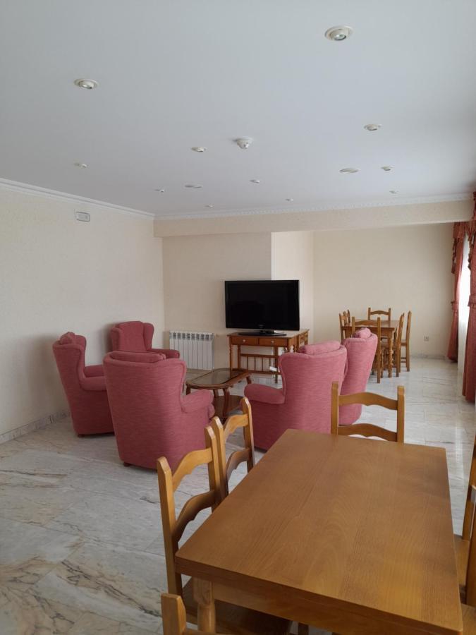 סיגוויירו Hotel Os Carballos מראה חיצוני תמונה